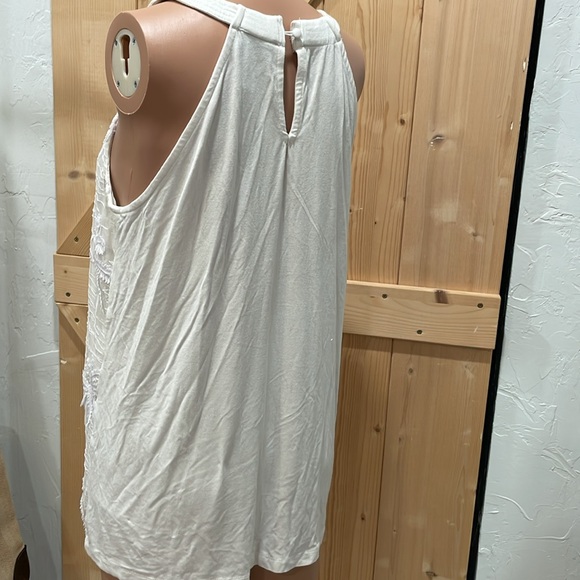 Peck and peck halter top . White with sequins. Size medium. - Picture 2 of 4